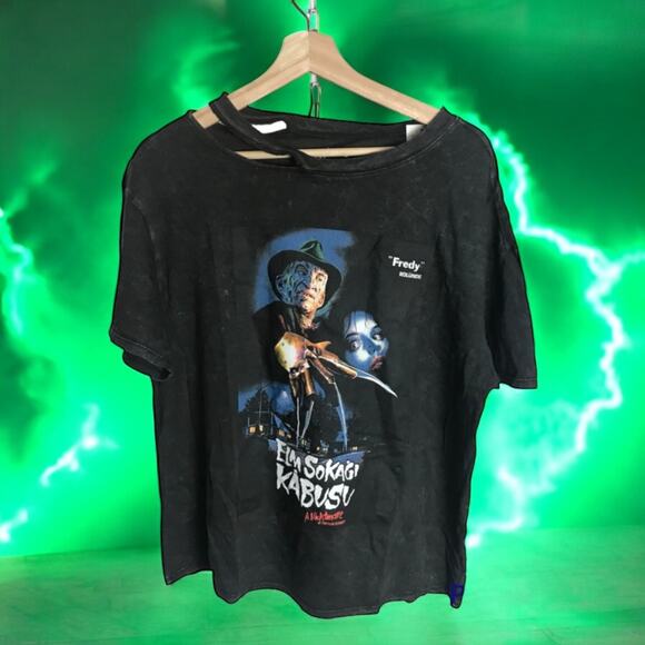 Nightmare On Elm Street NWT Women's Junior Large Asymmetrical Cutout Wash Top - Picture 2 of 9